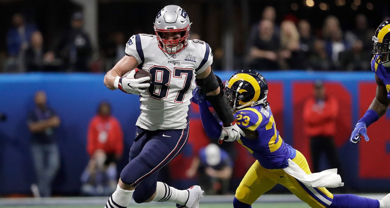 Patriots Gronkowski Retires Football